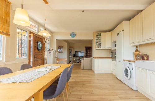 El Castell de Montornes House | Beautiful private villa for 8 guests with WIFI, private pool, TV and patio