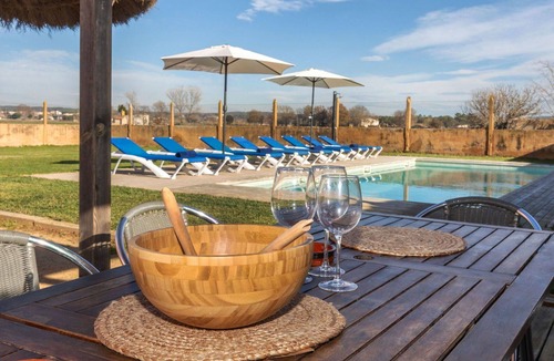 Vidreres Villa | Beautiful private villa for 14 people with WIFI, private pool, TV, patio and pets allowed