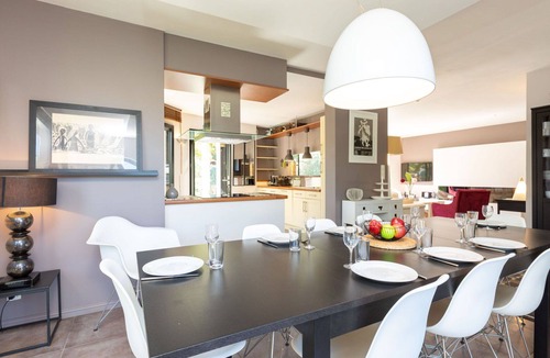 Cancale House | Beautiful private villa for 9 people with private pool, WIFI, TV, terrace and parking