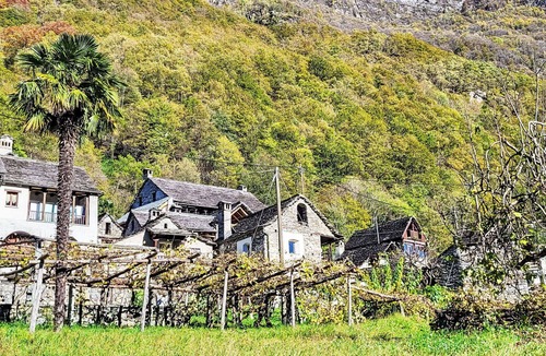 Maggia House | Beautiful private villa for 4 people with patio and pets allowed