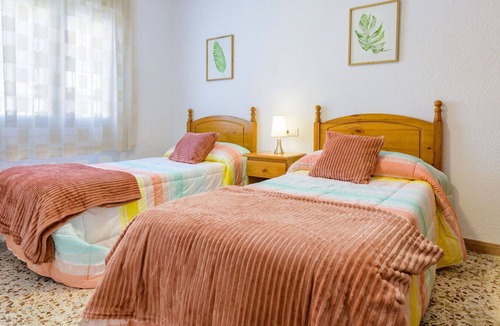 Vinaros Villa | Beautiful private villa for 6 people with WIFI, private pool, TV, terrace, pets allowed and park...