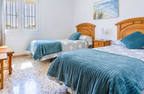 Vinaros Villa | Beautiful private villa for 6 people with WIFI, private pool, TV, terrace, pets allowed and park...