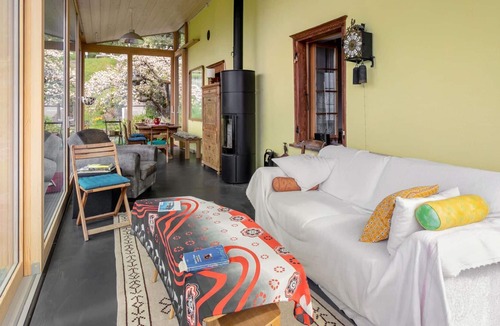 Les Posses-sur-Bex House | Beautiful private villa for 6 guests with balcony, panoramic view and parking