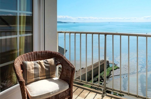 Morgat House | Beautiful private villa for 4 guests with terrace and pets allowed