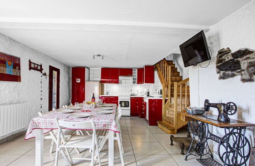 Jujols House | Beautiful private villa for 8 people with TV and terrace