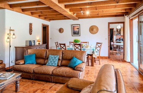 Mimizan House | Beautiful private villa for 6 people with WIFI, TV, terrace and pets allowed