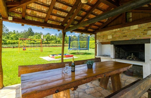 Rakotule House | Beautiful private villa for 10 guests with private pool, WIFI, A/C, TV, terrace and pets allowed
