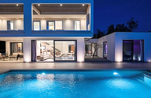 Santalezi Villa | Beautiful private villa with WIFI, private pool, hot tub, A/C, TV, terrace and panoramic view