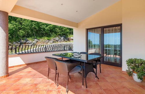 Viskovo House | Beautiful private villa for 12 people with private pool, WIFI, A/C, TV and patio