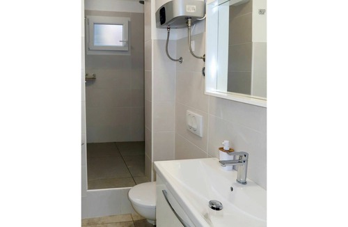 Grohote House | Beautiful private villa for 6 people with A/C, WIFI, TV, terrace and parking