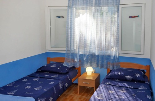 Grohote House | Beautiful private villa for 6 people with A/C, WIFI, TV, terrace and parking