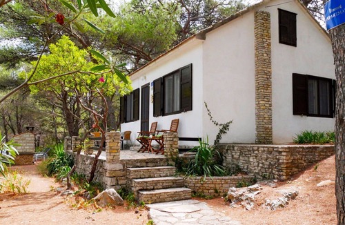 Grohote House | Beautiful private villa for 6 people with A/C, WIFI, TV, terrace and parking