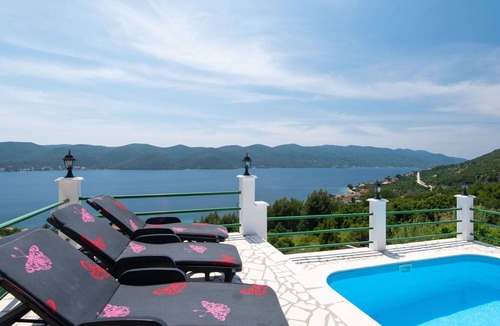 Viganj Villa | Beautiful private villa for 8 guests with private pool, A/C, WIFI, TV, terrace and pets allowed