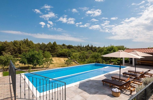 Sibenik House | Beautiful private villa with A/C, private pool, WIFI, TV, terrace, pets allowed and panoramic view