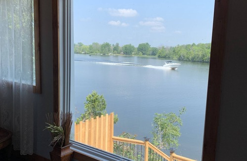 Campbellford Cottage | Beautiful Private Waterfront Cozy Cottage with private dock and fall colour view