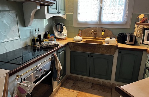 Saint-Gilles Villa | Beautiful Provencal family home