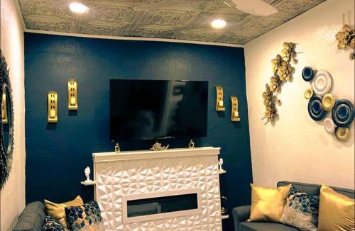 Olde Huntersville Apartment | Beautiful Queen Luxury Suite Near Downtown Norfolk