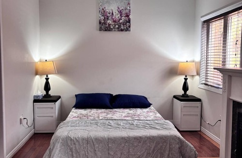 Mount Pleasant House | Beautiful Queen Room
