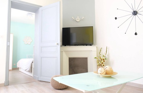 Laon Sud Apartment | Beautiful, quiet and bright apartment near the center of Reims and the TGV station