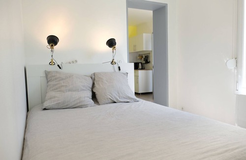 Laon Sud Apartment | Beautiful, quiet and bright apartment near the center of Reims and the TGV station