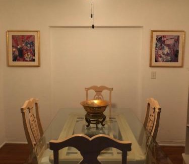 Coral Way House | Beautiful Quiet Neighborhood