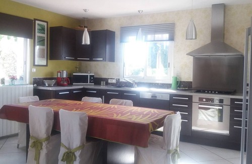 Bompas House | Beautiful quiet residential villa, large summer kitchen and private swimming pool