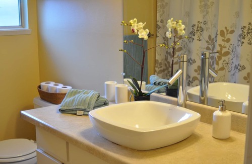 Fairfax Apartment | Beautiful quiet retreat with beautiful view