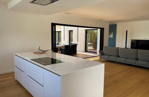 Saint-Aunes House | Beautiful, quiet villa with swimming pool