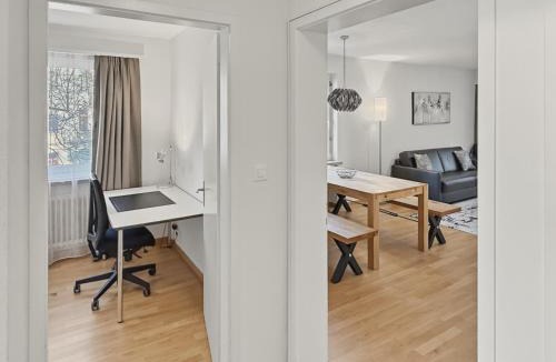 Hirslanden Apartment | Beautiful, quite and very central 2 bedroom flat (Sky6)