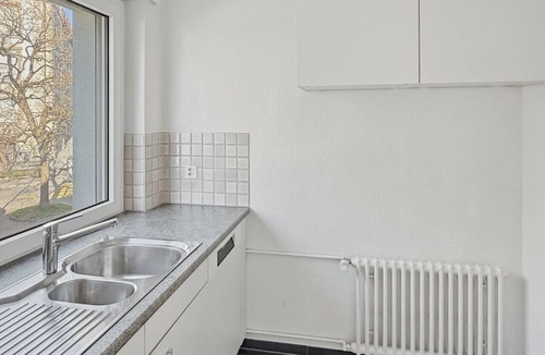 Hirslanden Apartment | Beautiful, quite and very central 2BR flat (Sky3)