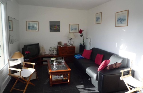 Les Sables d'Olonne Apartment | Beautiful renovated T3 apartment with terrace, 200m from beach, WiFi