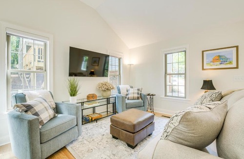 Raleigh House | Beautiful Raleigh Cottage Rental: 5 Mi to Downtown