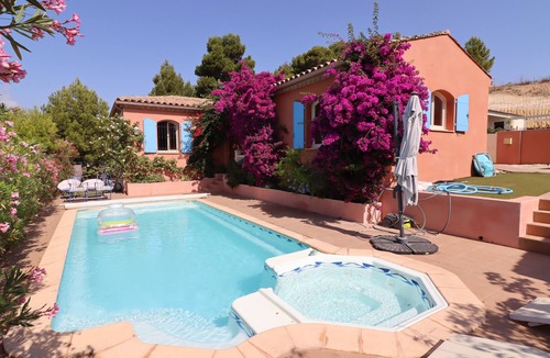 Leucate House | Beautiful recent house with swimming pool surrounded by flowers 1 km from the beach