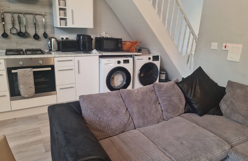 South Norwood House | Beautiful refurbished 4 Bedrooms