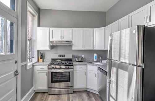 Shaw Hotel | Beautiful, Rehabbed Unit in Shaw Community 4228a