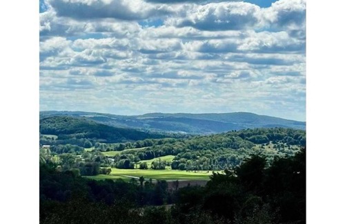 Town of Copake House | Beautiful relaxing and Secluded