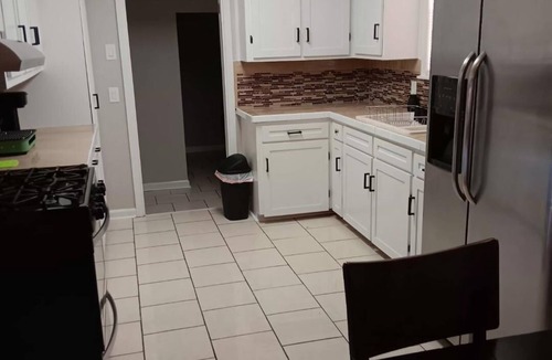 South Side House | Beautiful remodelded 4/1.5 bathroom home in SOUTH CORPUS CHRISTI, close to beach