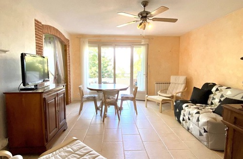 Vernet-les-Bains Apartment | BEAUTIFUL RENOVATED 3-STAR T1 BIS WITH LARGE TERRACE, WIFI AND PARKING SPACE