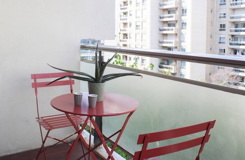 Cœur de Ville Apartment | Beautiful renovated apartment, balcony and parking