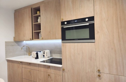Belleville Apartment | Beautiful renovated apartment with AC - Paris East