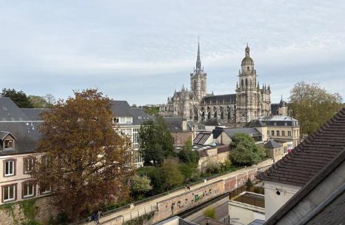 Evreux Apartment | Beautiful renovated apartment in downtown Évreux