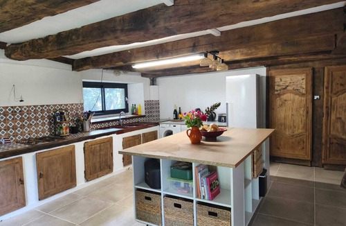 Pensol House | Beautiful renovated barn