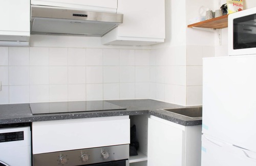 Cœur de Ville Apartment | Beautiful renovated apartment, balcony and parking