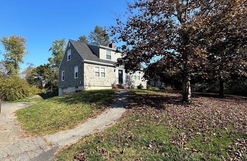 Orono House | Beautiful Renovated Home Walk to University of Maine in Orono