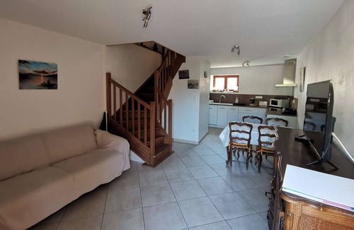 Chorges Apartment | Beautiful renovated house of 80m2 in the center of Chorges