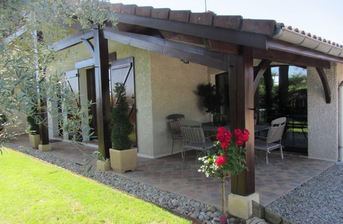 Lavardac House | Beautiful renovated independent house with swimming pool and large enclosed garden
