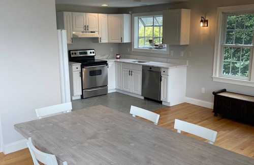 West Falmouth House | Beautiful, Renovated In-Law near Old Silver