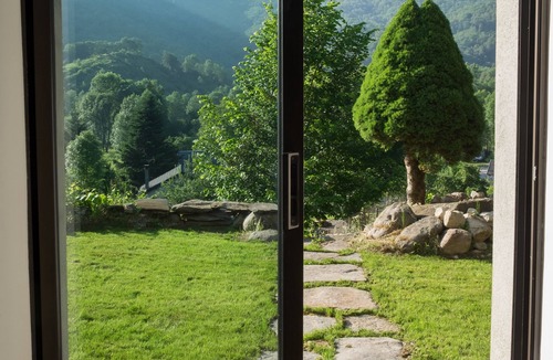 Gourbit House | Beautiful renovated stone house with large garden in the heart of the Pyrenees