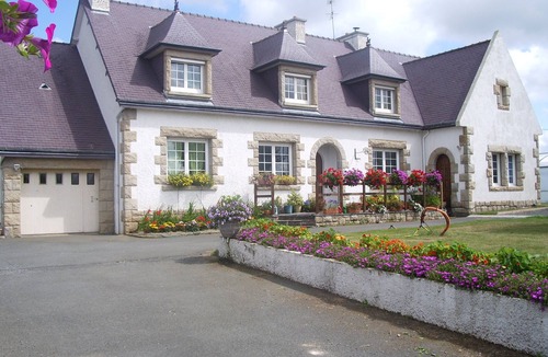 Plerin House | Beautiful residence with swimming pool