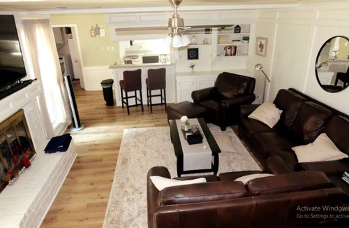 Grogan's Mill House | Beautiful Residential Home in The Woodlands, Texas